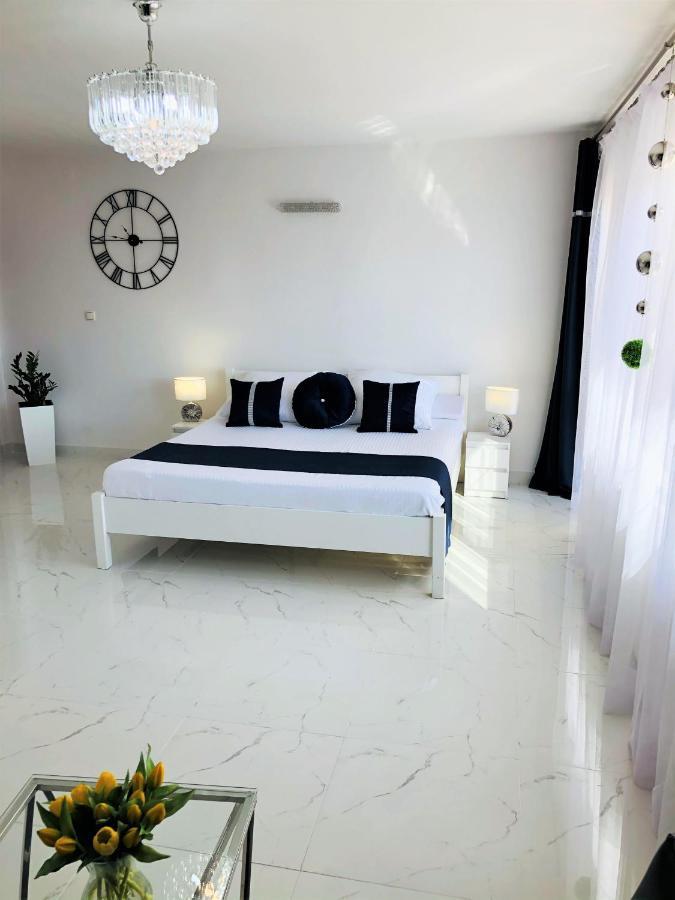 Kaliny Apartamenty Wanny Z Hydromasazem Хожов Екстериор снимка