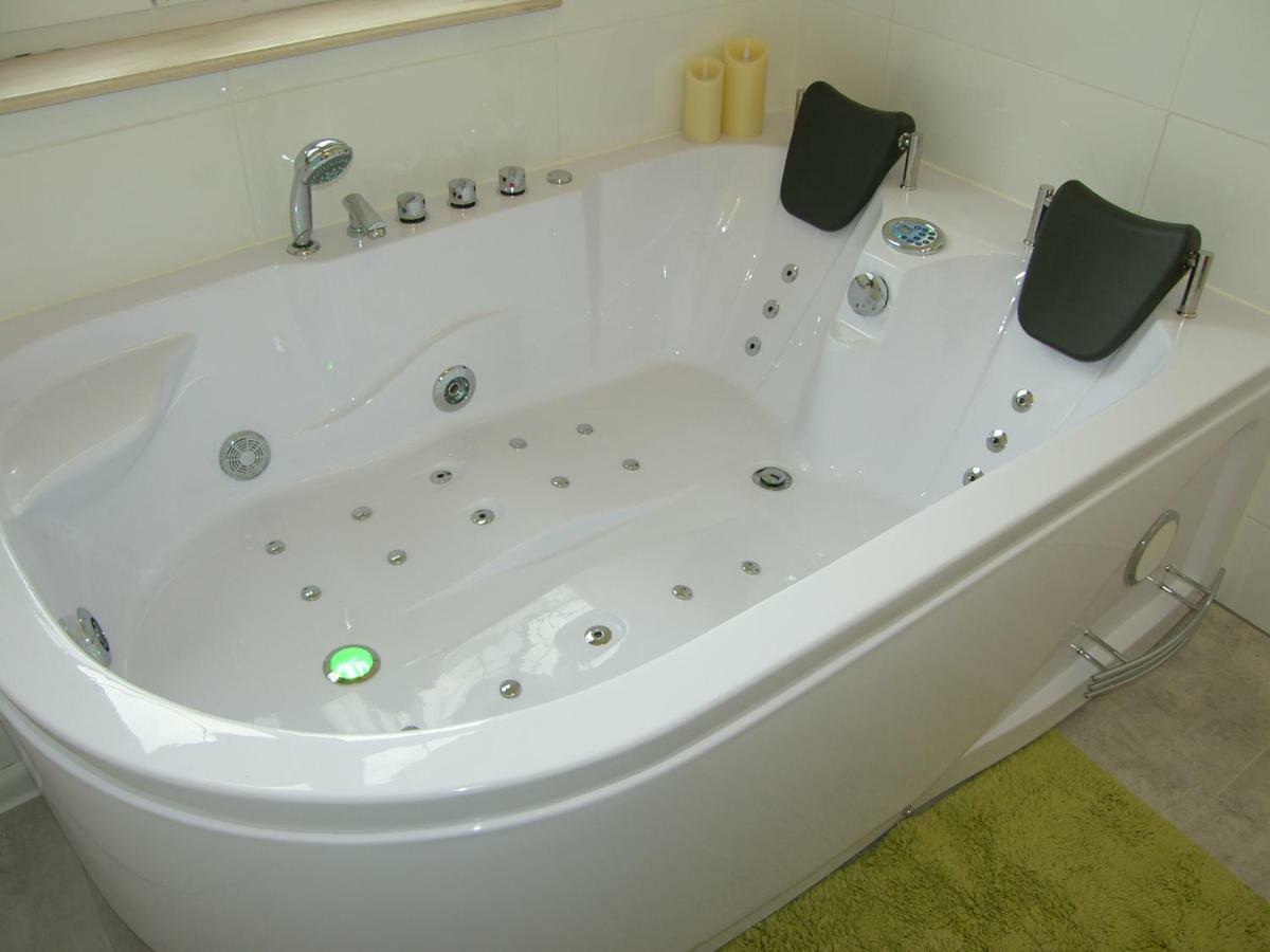 Kaliny Apartamenty Wanny Z Hydromasazem Хожов Екстериор снимка